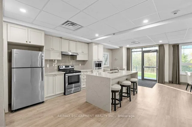 Additional image 22 of 125 SHOREVIEW Pl Unit 511