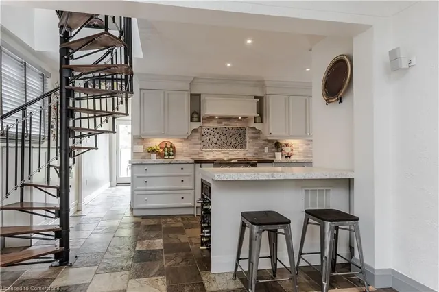 Additional image 16 of 1041 Plains View Ave