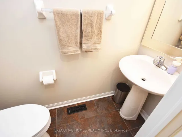 Additional image 10 of 1058 Bowring Cres