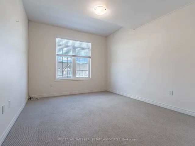 Additional image 32 of 18 Heming Tr