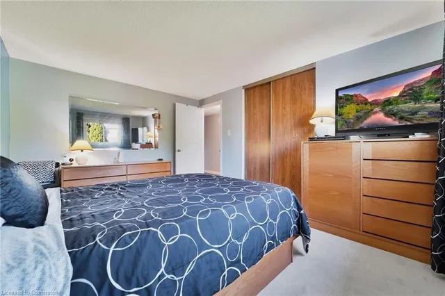 Additional image 18 of 8 Muscot Dr