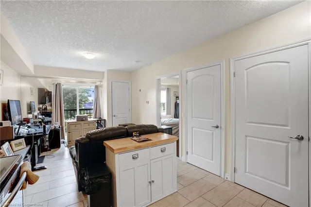 Additional image 6 of 886 Golf Links Rd Unit 104