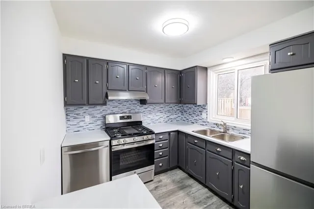 Additional image 18 of 279 Hatt St