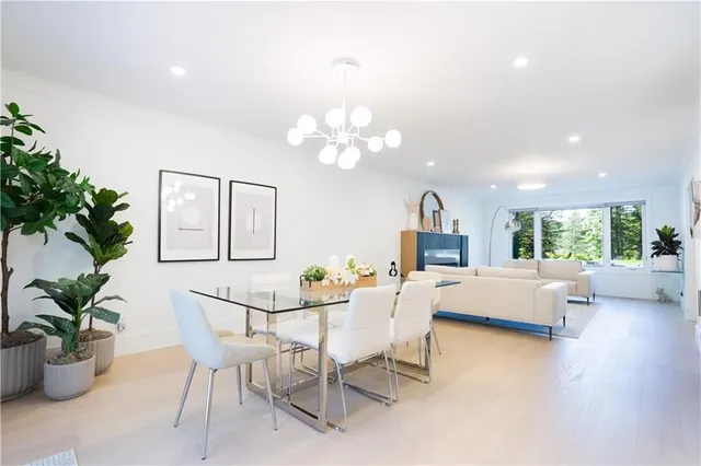 Additional image 15 of 2260 BRITANNIA Rd