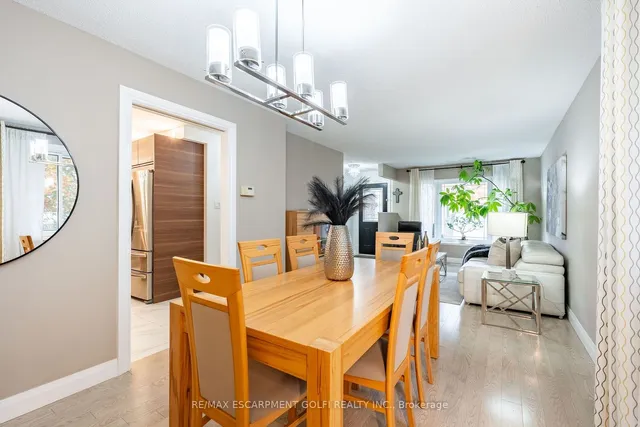 Additional image 12 of 46 VESPER Crt