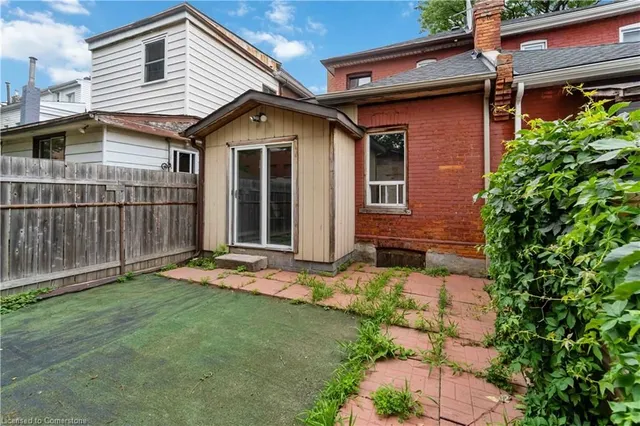 Additional image 28 of 43 Fullerton Ave