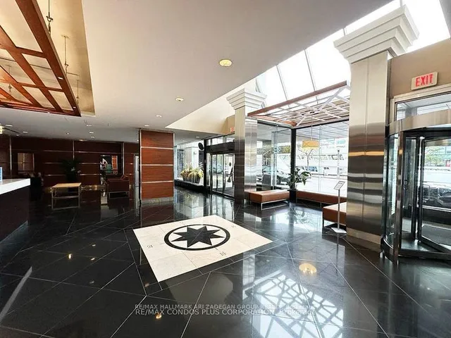 Additional image 7 of 77 Harbour Sq Unit 3005