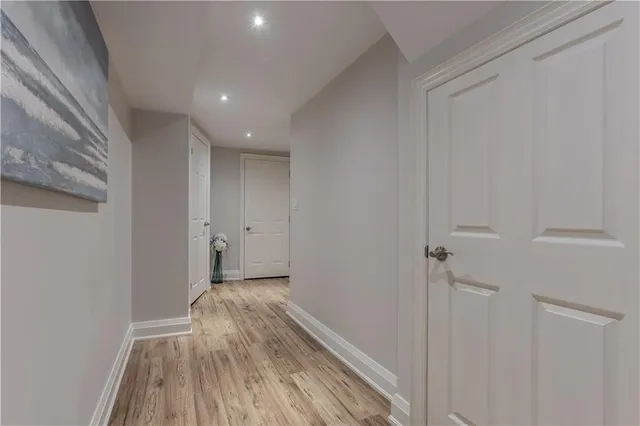 Additional image 36 of 5032 MERCER Common