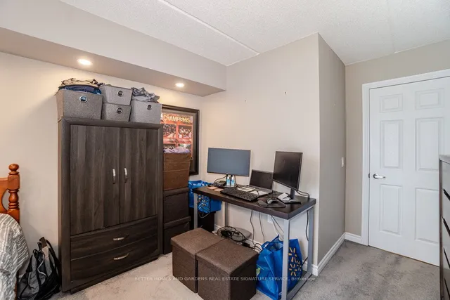 Additional image 26 of 716 Main St Unit 907