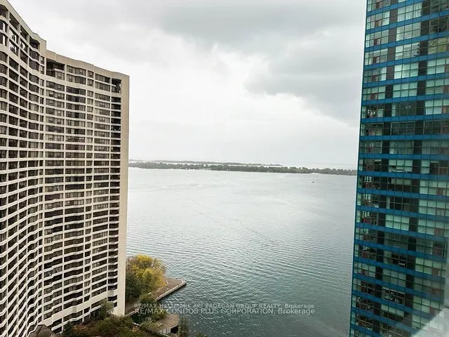 Additional image 4 of 77 Harbour Sq Unit 3005