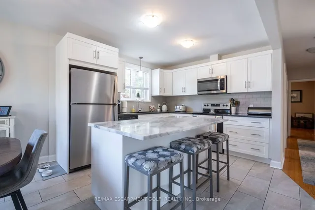 Additional image 7 of 2290 Woodward Ave