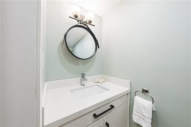 Additional image 25 of 829 FOREST GLEN Ave