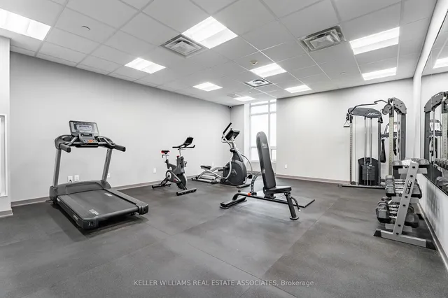 Additional image 20 of 81 Robinson St Unit PH1106