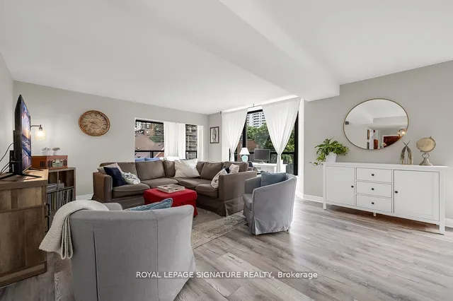 Additional image 11 of 49 Robinson St Unit 300