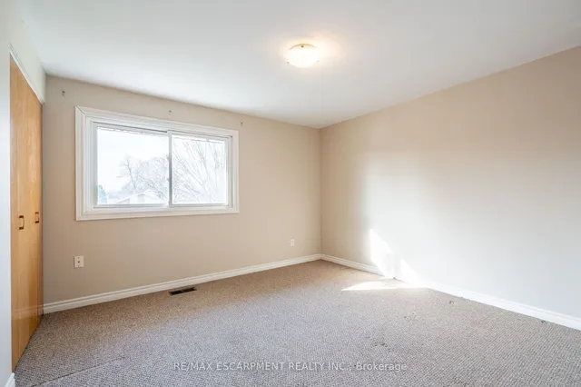 Additional image 21 of 47 Bobolink Rd