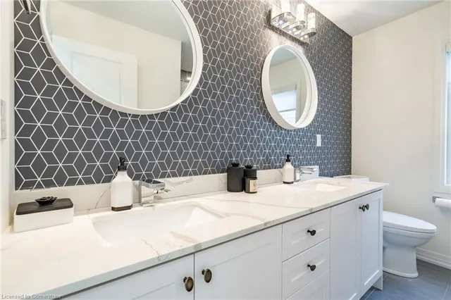 Additional image 41 of 128 Fairey Cres