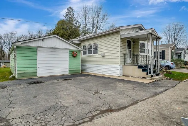 Additional image 2 of 12 Macpherson Cres