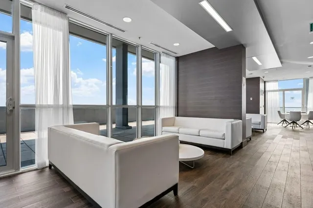 Additional image 29 of 2087 FAIRVIEW St Unit 1304