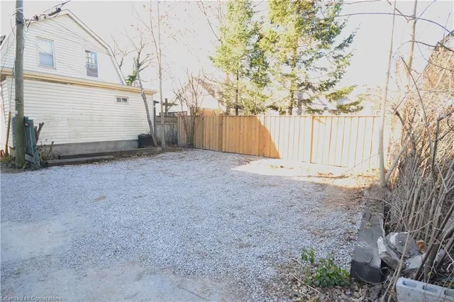 Additional image 45 of 66 Dundurn St