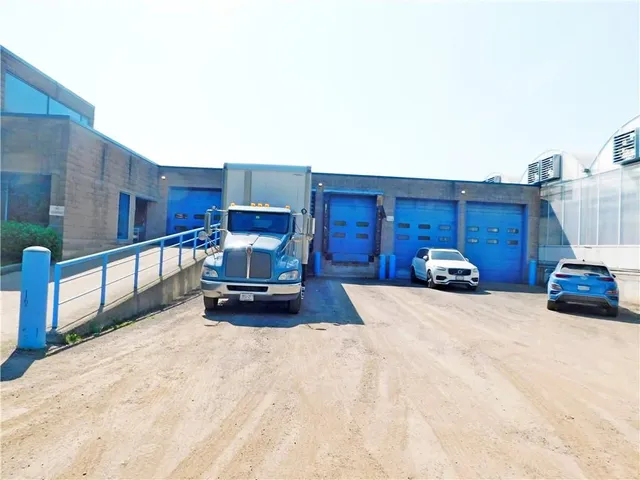 Additional image 9 of 7076 MCNIVEN Rd