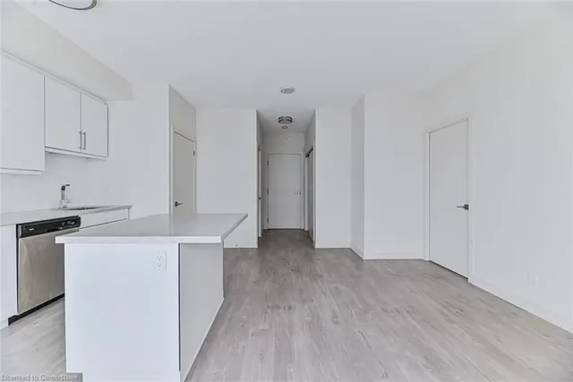 Additional image 12 of 2087 Fairview St Unit 2007