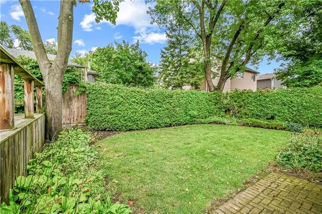 Additional image 8 of 2114 CAROLINE St