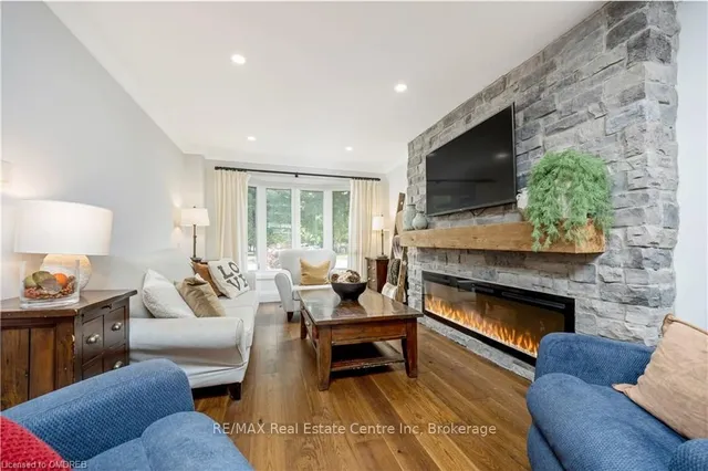 Additional image 6 of 884 HEMLOCK Dr