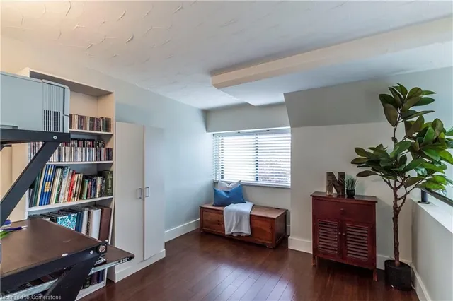 Additional image 33 of 50 Main St Unit 405