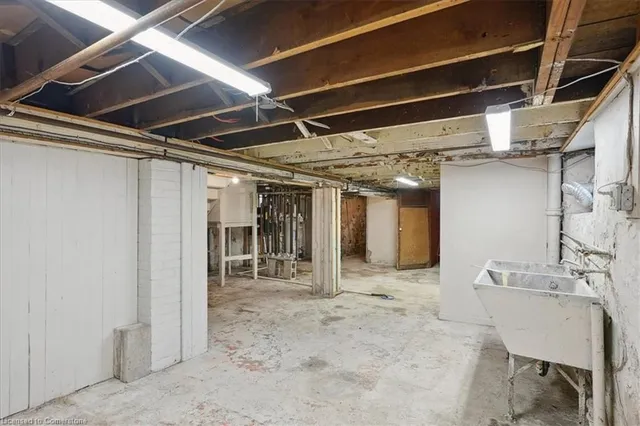 Additional image 43 of 76 Spadina Ave