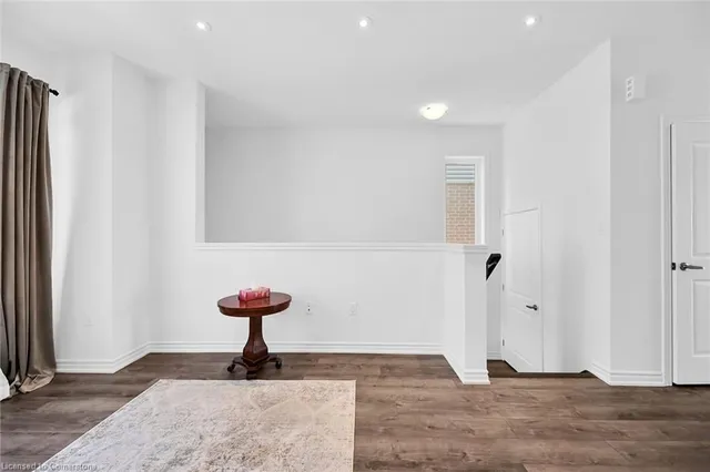 Additional image 17 of 61 Soho St Unit 42