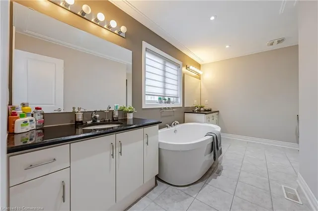 Additional image 26 of 8 Macbean Crescent Cres