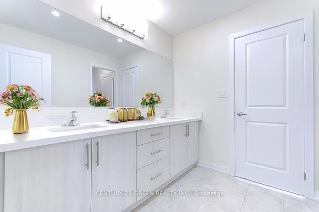 Additional image 8 of 1535 Wellwood Terr