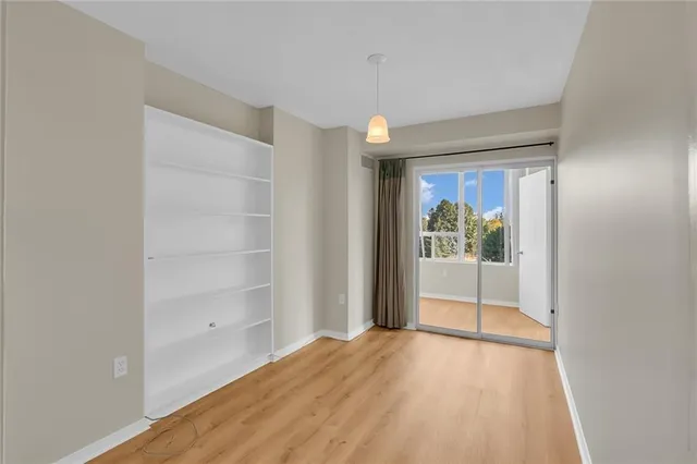 Additional image 10 of 1270 MAPLE CROSSING Blvd Unit 409