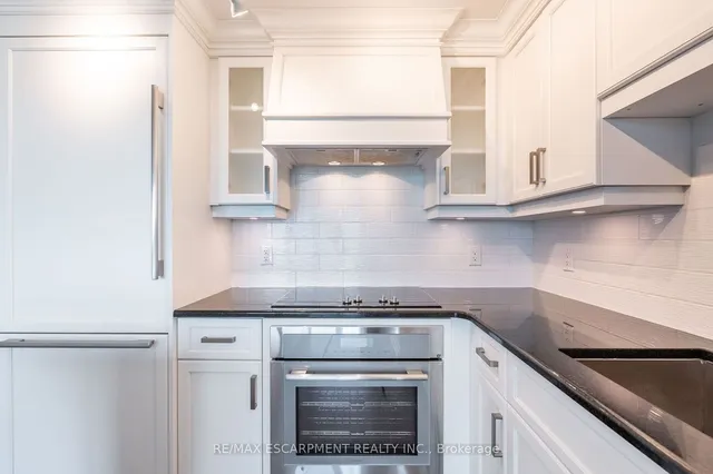 Additional image 16 of 2060 Lakeshore Rd Unit 406