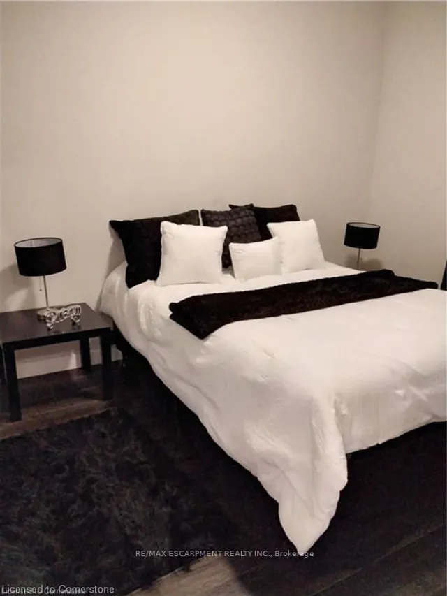 Additional image 23 of 15 Queen St Unit 2304