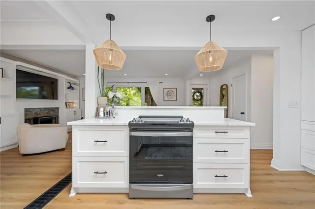 Additional image 29 of 2227 DEYNCOURT Dr