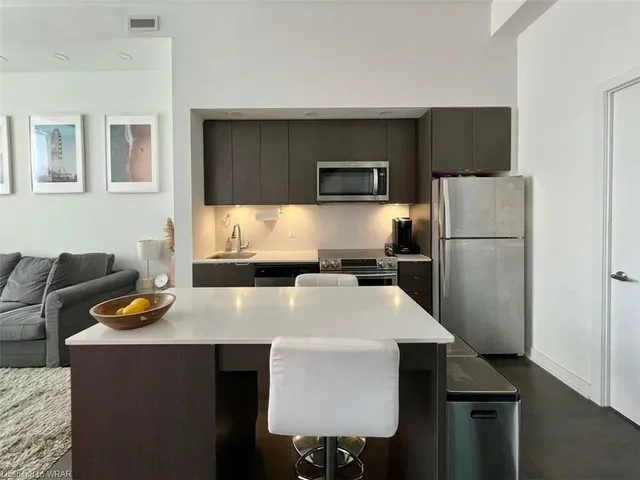 Additional image 8 of 5240 Dundas St Unit 203