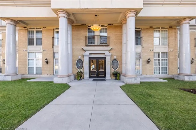 Additional image 28 of 135 James Street South St Unit 803