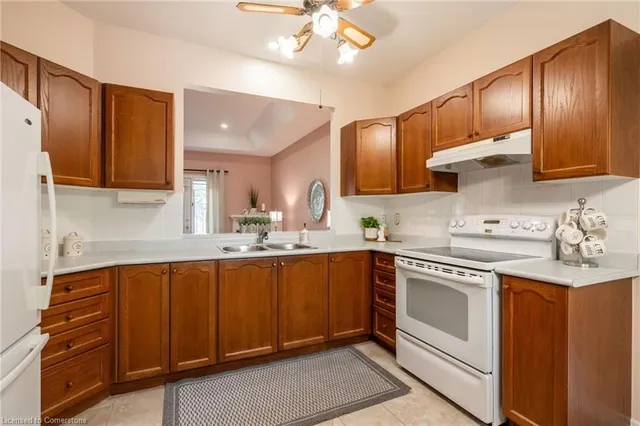 Additional image 7 of 44 Greentrail Dr