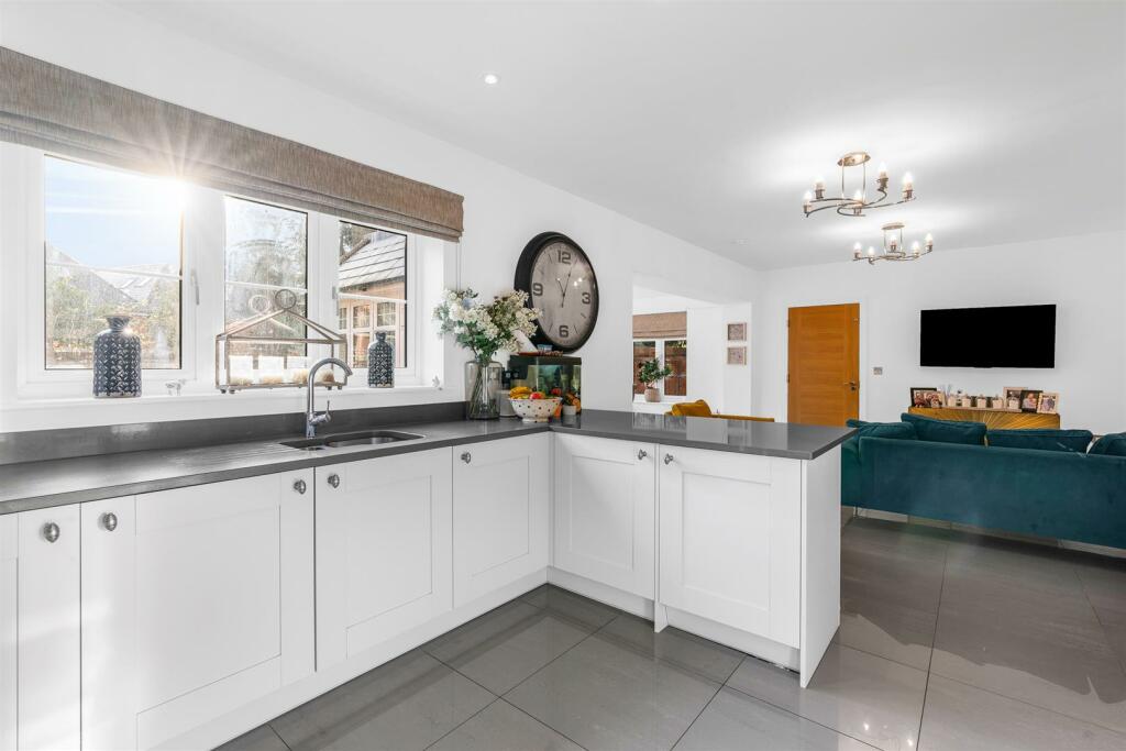 Additional image 12 of Frythe Avenue, Welwyn