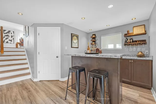 Additional image 26 of 98 FORESTGATE Dr