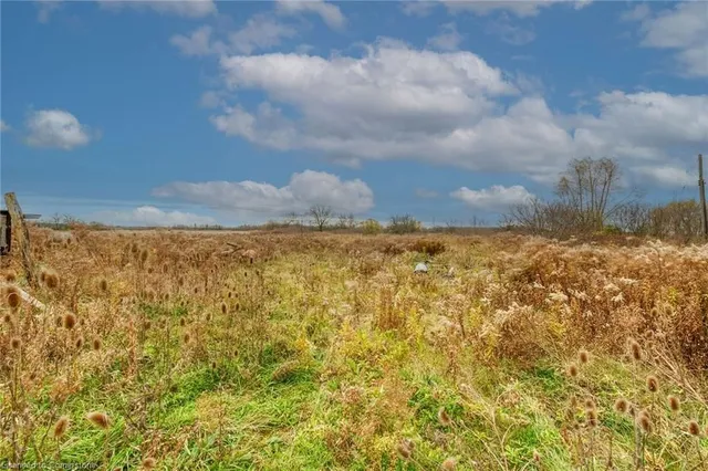 Additional image 39 of 1221 Binbrook Rd