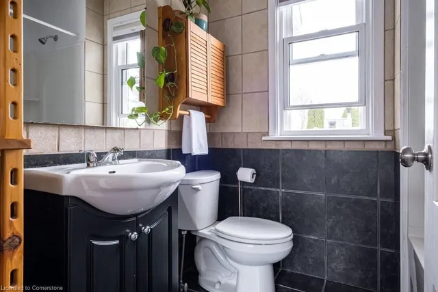 Additional image 28 of 48 Macaulay St