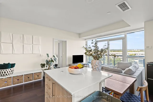 Additional image 12 of 2087 Fairview St Unit 608