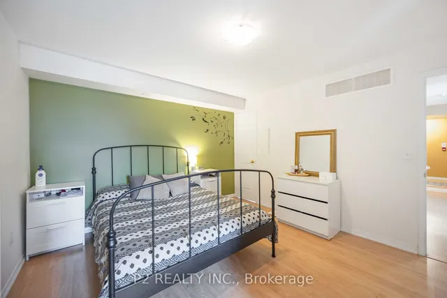 Additional image 33 of 145 Isaac Devins Blvd Unit 6