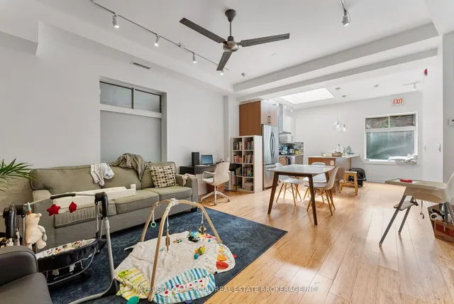 Additional image 12 of 3635 Dundas St