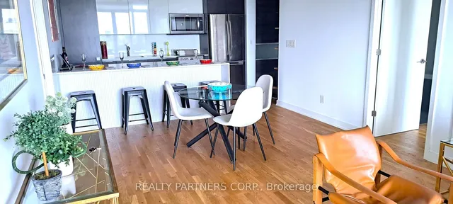 Additional image 6 of 8 Dovercourt Rd Unit 910