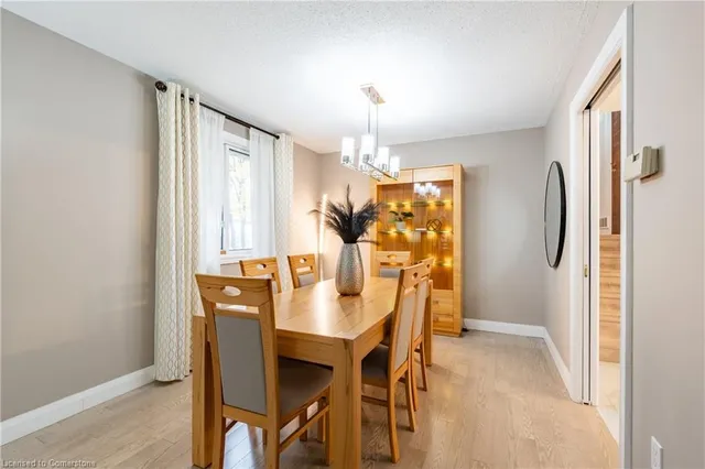 Additional image 11 of 46 Vesper Crt