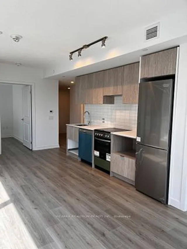 Additional image 7 of 395 Bloor St Unit 2302