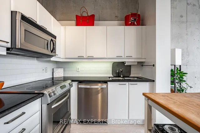 Additional image 6 of 955 Queen St Unit 411